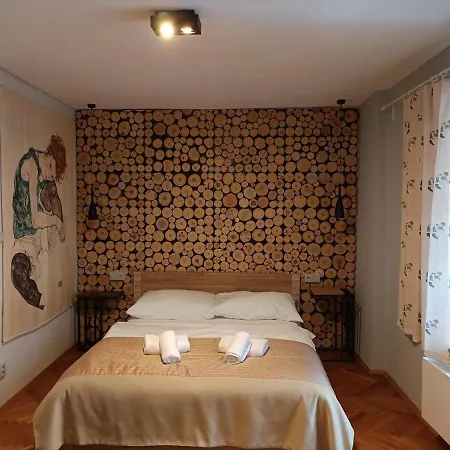 아파트 Egon Schiele *